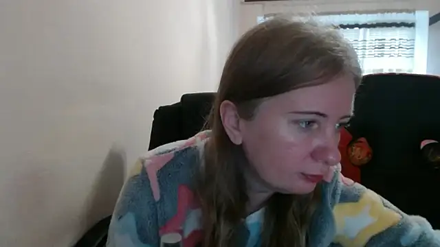 PeterAndJen online show from 11/26/25, 07:42