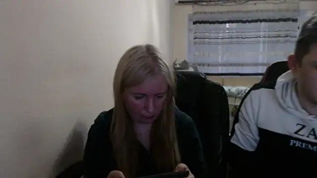 PeterAndJen online show from 05/04/26, 06:04