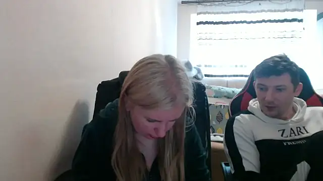PeterAndJen online show from 05/05/26, 07:27