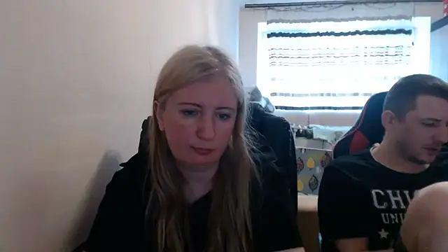 PeterAndJen online show from 05/23/26, 05:56