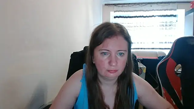 Snapshot of PeterAndJen chatting on 07/04/26, 05:46 PeterAndJen online show from 07/04/26, 05:46