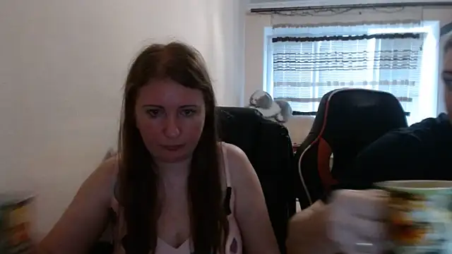 Snapshot of PeterAndJen chatting on 07/07/26, 07:40 PeterAndJen online show from 07/07/26, 07:40