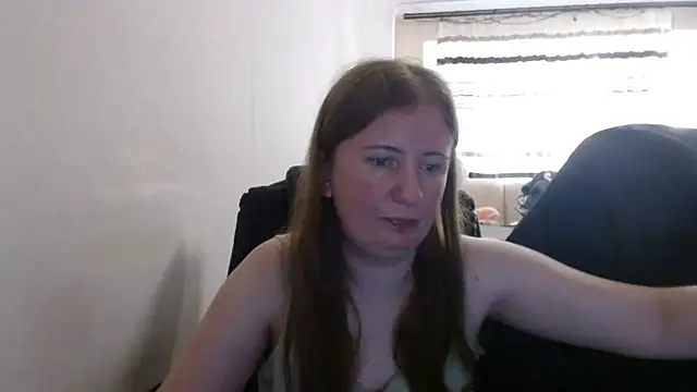 Snapshot of PeterAndJen chatting on 07/13/26, 06:00 PeterAndJen online show from 07/13/26, 06:00