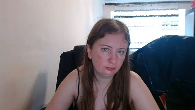 Snapshot of PeterAndJen chatting on 07/15/26, 05:23 PeterAndJen online show from 07/15/26, 05:23