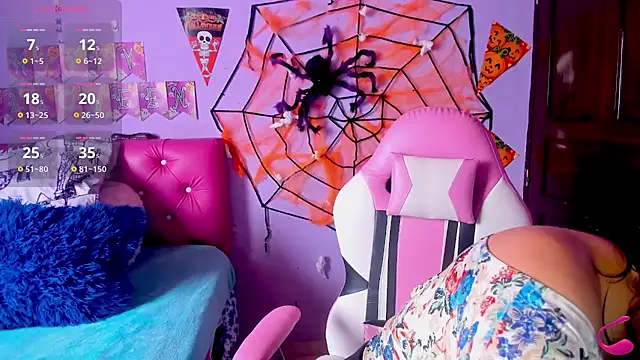 crissn0707 online show from 10/30/25, 02:40