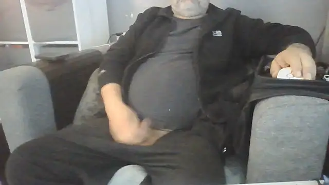 Snapshot of Naturistmale45 chatting on 06/08/26, 08:04 Naturistmale45 online show from 06/08/26, 08:04