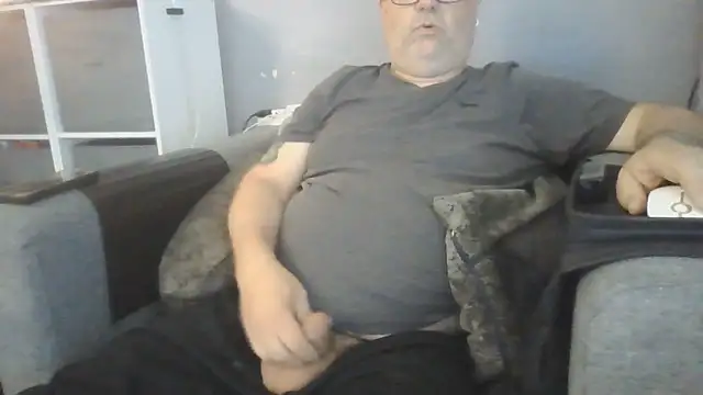 Snapshot of Naturistmale45 chatting on 06/15/26, 08:16 Naturistmale45 online show from 06/15/26, 08:16