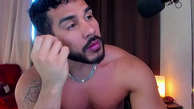 Snapshot of Artemis_Kazttman chatting on 01/12/25, 10:43 Artemis Kazttman online show from 01/12/25, 10:43