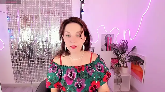Snapshot of MargaretFatal chatting on 07/19/26, 05:33 MargaretFatal online show from 07/19/26, 05:33