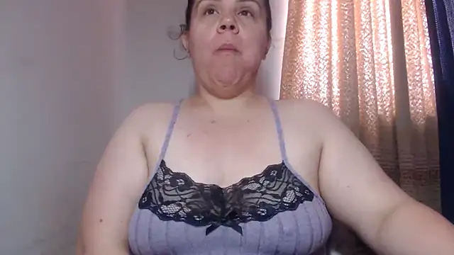 Snapshot of agathamiller01 chatting on 10/03/25, 01:41 agathamiller01 online show from 10/03/25, 01:41