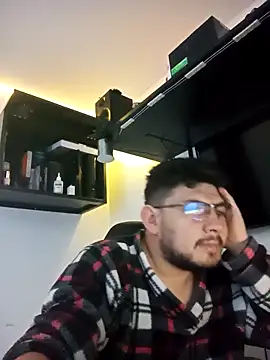 Snapshot of Javibell93 chatting on 04/24/26, 03:36 Javibell93 online show from 04/24/26, 03:36