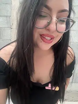 Snapshot of MileyGia chatting on 06/28/26, 01:55 MileyGia online show from 06/28/26, 01:55