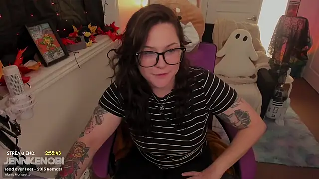 JennKenobi online show from 10/07/25, 04:26