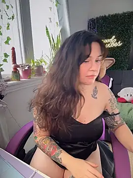 Snapshot of JennKenobi chatting on 03/04/26, 03:40 JennKenobi online show from 03/04/26, 03:40