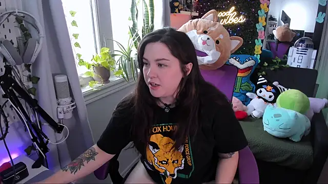 Snapshot of JennKenobi chatting on 04/20/26, 02:20 JennKenobi online show from 04/20/26, 02:20