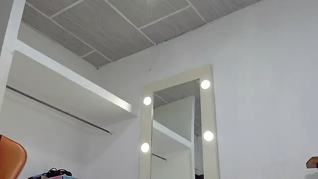 Snapshot of EvaTiffany chatting on 03/11/26, 12:05 EvaTiffany online show from 03/11/26, 12:05