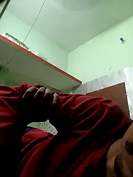 Snapshot of PrabV0319 chatting on 10/26/25, 05:52 PrabV0319 online show from 10/26/25, 05:52