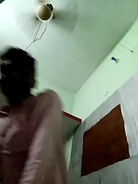 Snapshot of PrabV0319 chatting on 11/01/25, 10:39 PrabV0319 online show from 11/01/25, 10:39