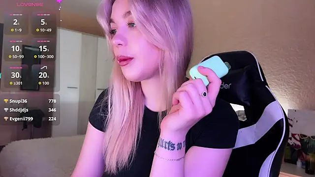 ariashaa online show from 11/02/25, 04:42