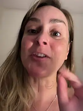 misslulipop online show from 02/21/25, 01:44