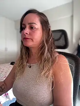 misslulipop online show from 03/18/25, 04:37