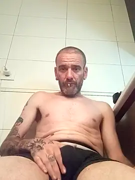 Snapshot of raulacab chatting on 07/08/26, 02:38 raulacab online show from 07/08/26, 02:38