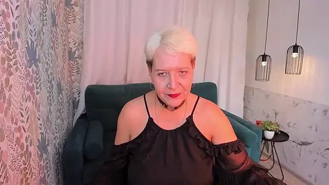 Snapshot of KathySunn chatting on 03/15/26, 01:17 KathySunn online show from 03/15/26, 01:17