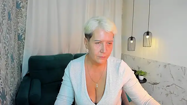 Snapshot of KathySunn chatting on 03/18/26, 01:14 KathySunn online show from 03/18/26, 01:14