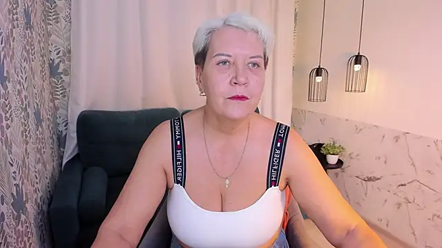 Snapshot of KathySunn chatting on 04/03/26, 01:09 KathySunn online show from 04/03/26, 01:09