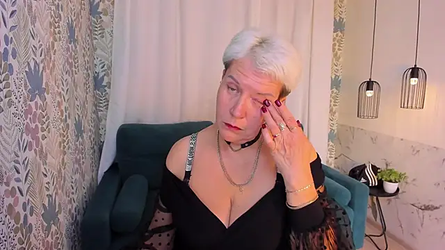 Snapshot of KathySunn chatting on 04/23/26, 01:13 KathySunn online show from 04/23/26, 01:13