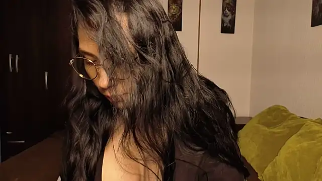 Angela isabella online show from 02/04/26, 11:31