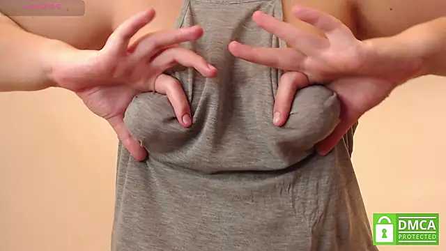 Snapshot of mollywayne chatting on 12/27/24, 10:26 mollywayne online show from 12/27/24, 10:26