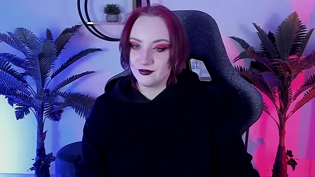 AsheLucker online show from 12/15/24, 08:15