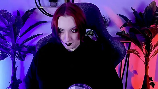 AsheLucker online show from 12/15/24, 11:53