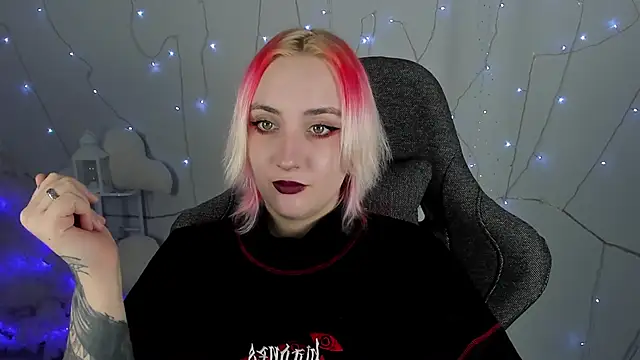 AsheLucker online show from 02/01/25, 08:16