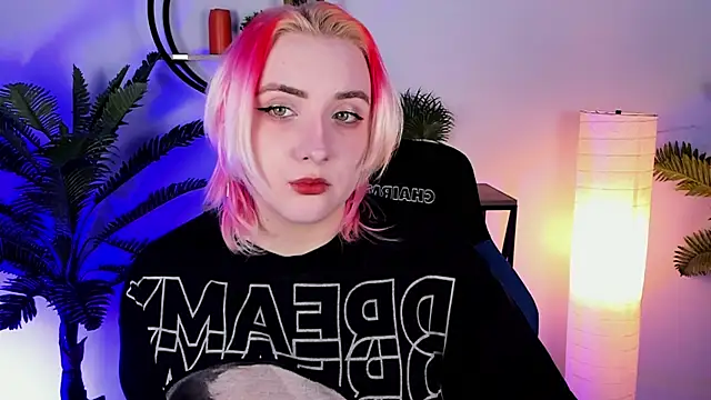 AsheLucker online show from 02/09/25, 05:01