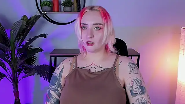 AsheLucker online show from 02/20/25, 08:50