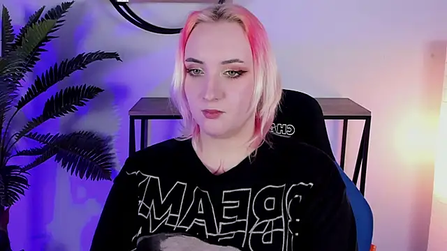 AsheLucker online show from 02/27/25, 05:45