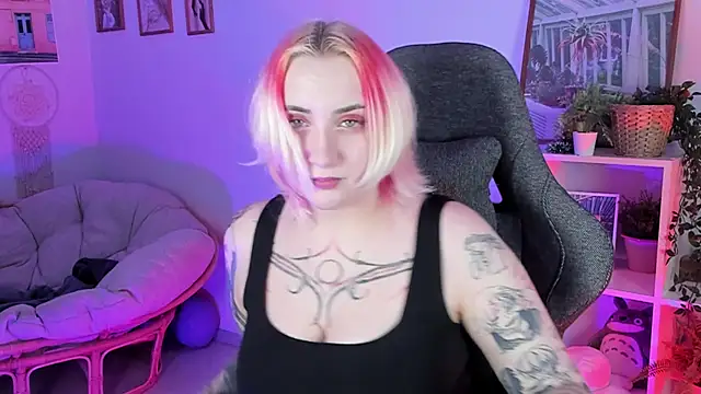 AsheLucker online show from 03/02/25, 08:48