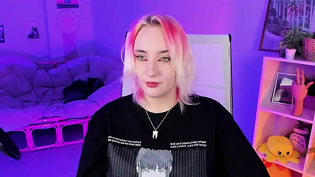 AsheLucker online show from 03/13/25, 03:00