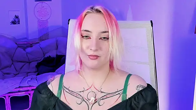 AsheLucker online show from 03/13/25, 06:05