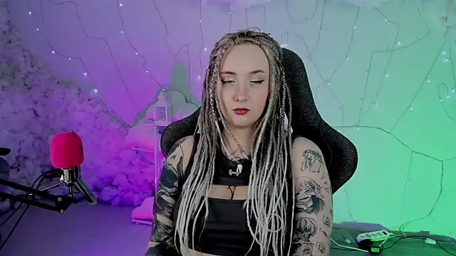 AsheLucker online show from 03/22/25, 05:39