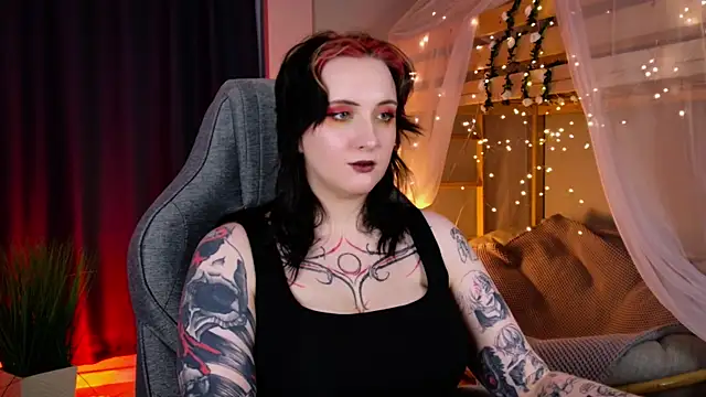 Snapshot of AsheLucker chatting on 04/13/26, 04:23 AsheLucker online show from 04/13/26, 04:23