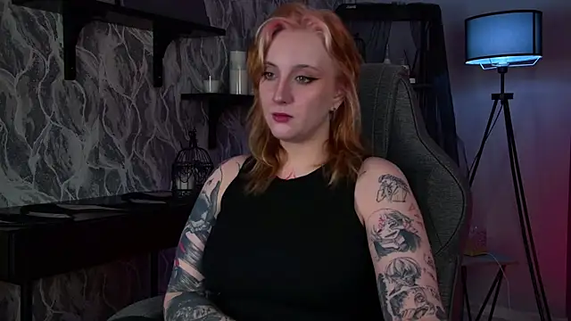 Snapshot of AsheLucker chatting on 04/18/26, 02:15 AsheLucker online show from 04/18/26, 02:15