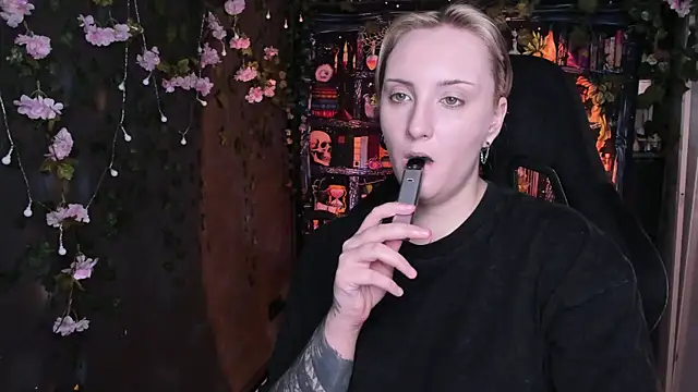 AsheLucker online show from 07/07/26, 07:23