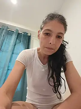 Snapshot of Sposini69 chatting on 05/18/26, 03:07 Sposini69 online show from 05/18/26, 03:07
