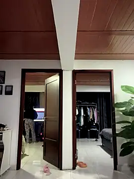 Ambar pe  online show from 11/02/25, 02:14