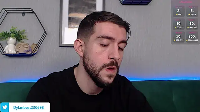 Snapshot of Dylan_Best chatting on 12/30/24, 06:49 Dylan Best online show from 12/30/24, 06:49