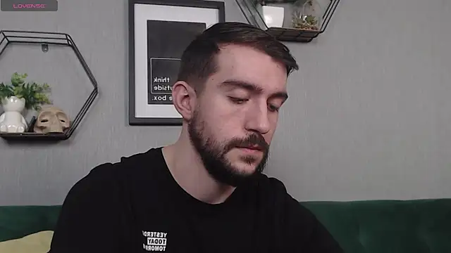 Snapshot of Dylan_Best chatting on 02/10/25, 07:38 Dylan Best online show from 02/10/25, 07:38