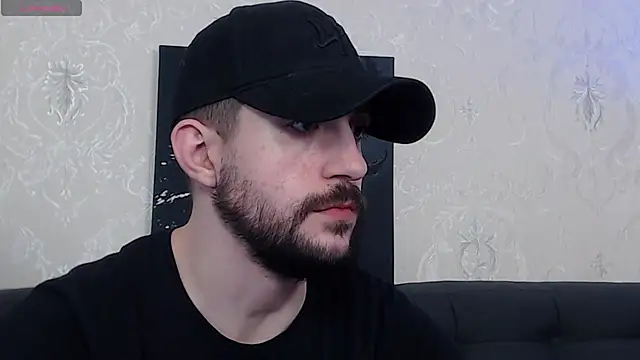 Snapshot of Dylan_Best chatting on 02/15/25, 02:37 Dylan Best online show from 02/15/25, 02:37